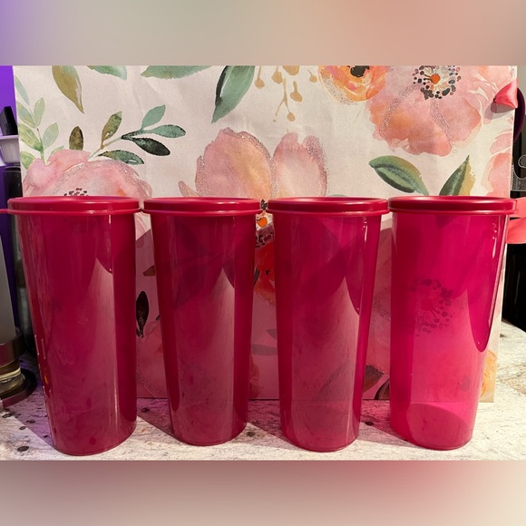 4 Tupperware cups with lid 💕 - Picture 4 of 6